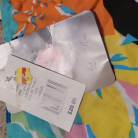 Womans crop top size Large - Picture 2 of 3